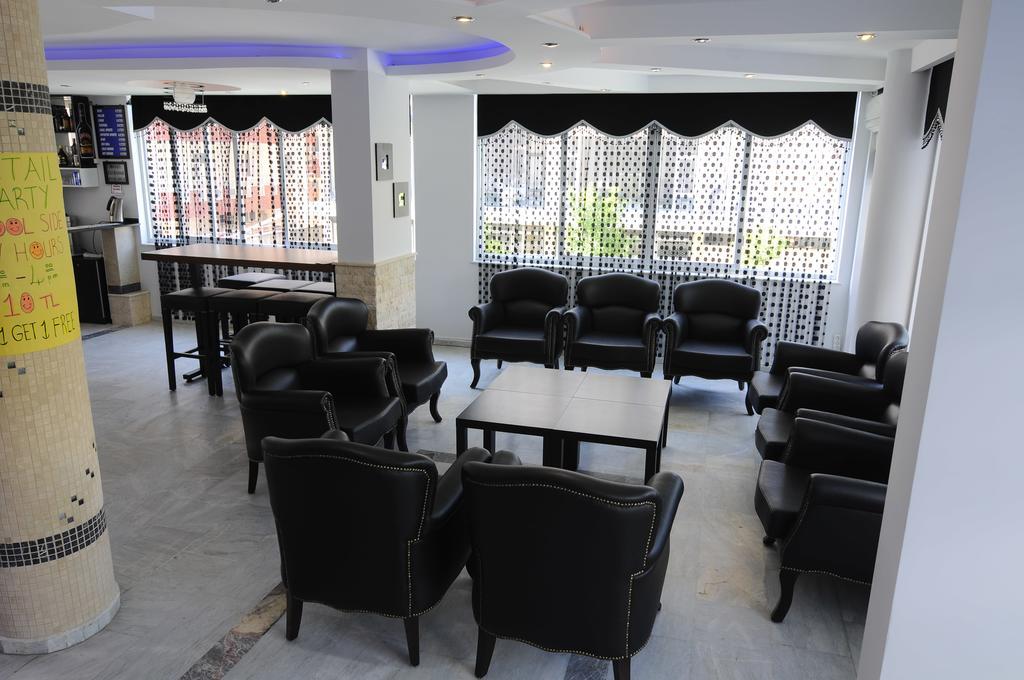 Altinbas Apart Hotel Кушадасъ Екстериор снимка